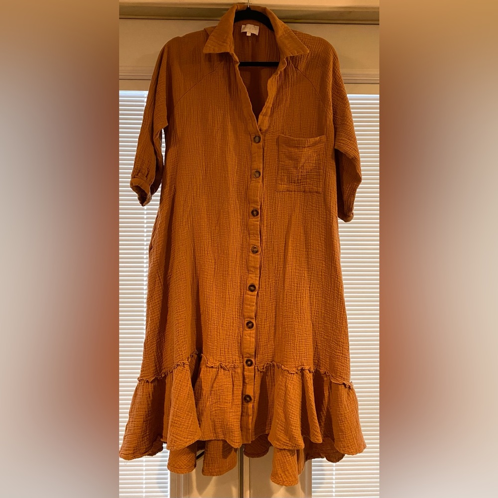 NWOT Entro button down dress. SZ L